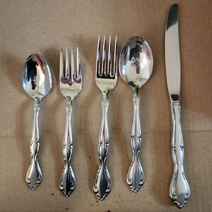 Oneida Catalina Elegant Stainless Steel Cutlery Set New 5 piece Old Stock